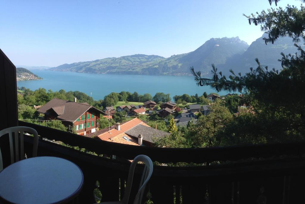 Bellevue Baeren Hotel & Restaurant Krattigen Стая снимка