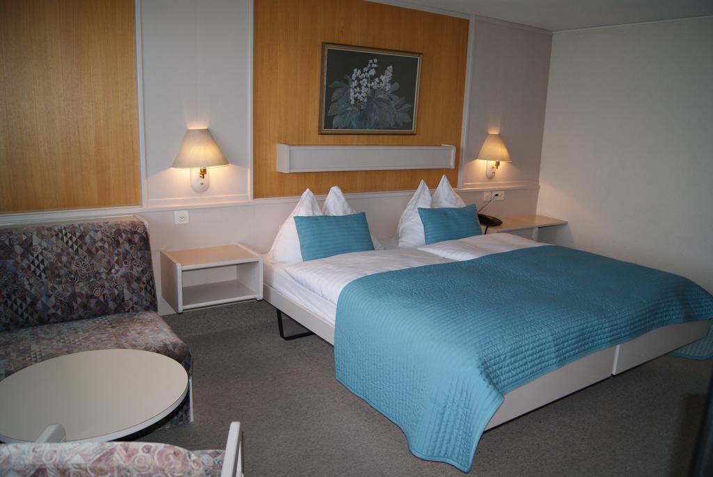 Bellevue Baeren Hotel & Restaurant Krattigen Екстериор снимка