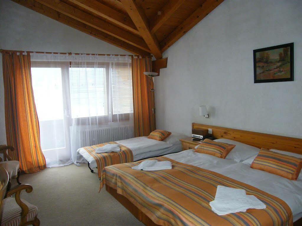 Bellevue Baeren Hotel & Restaurant Krattigen Екстериор снимка