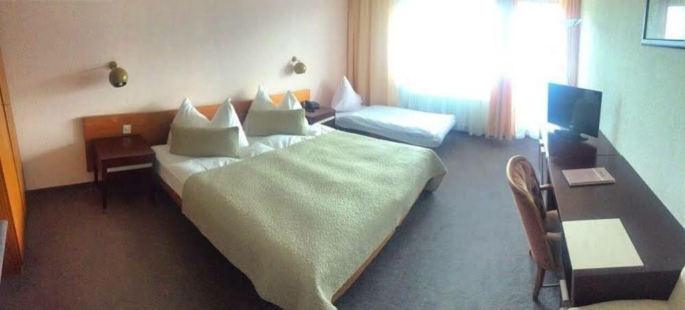 Bellevue Baeren Hotel & Restaurant Krattigen Екстериор снимка